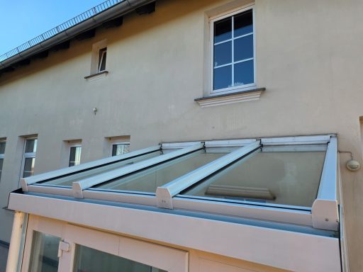 Terrassendach sauber nach der Reinigung